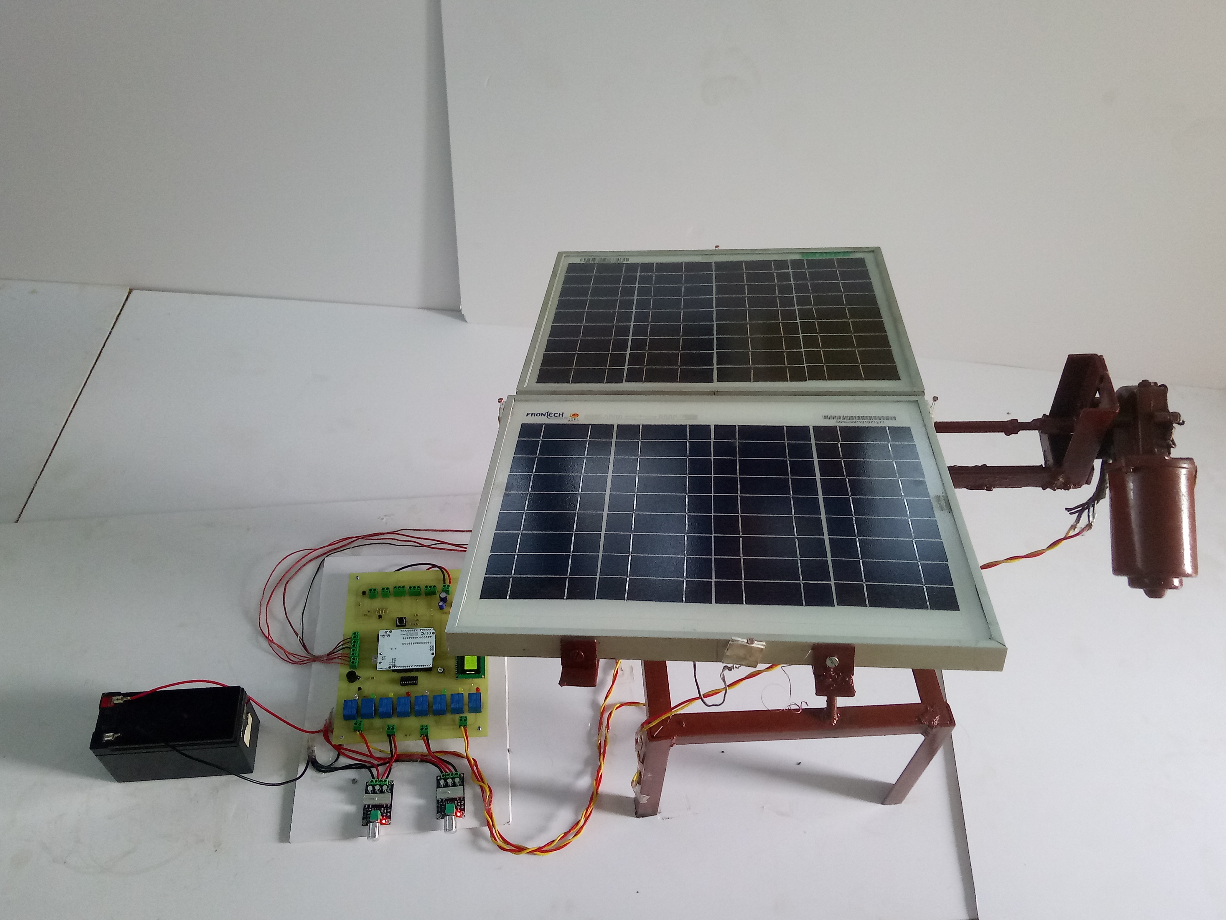 Sun tracking solar panel Electrosal