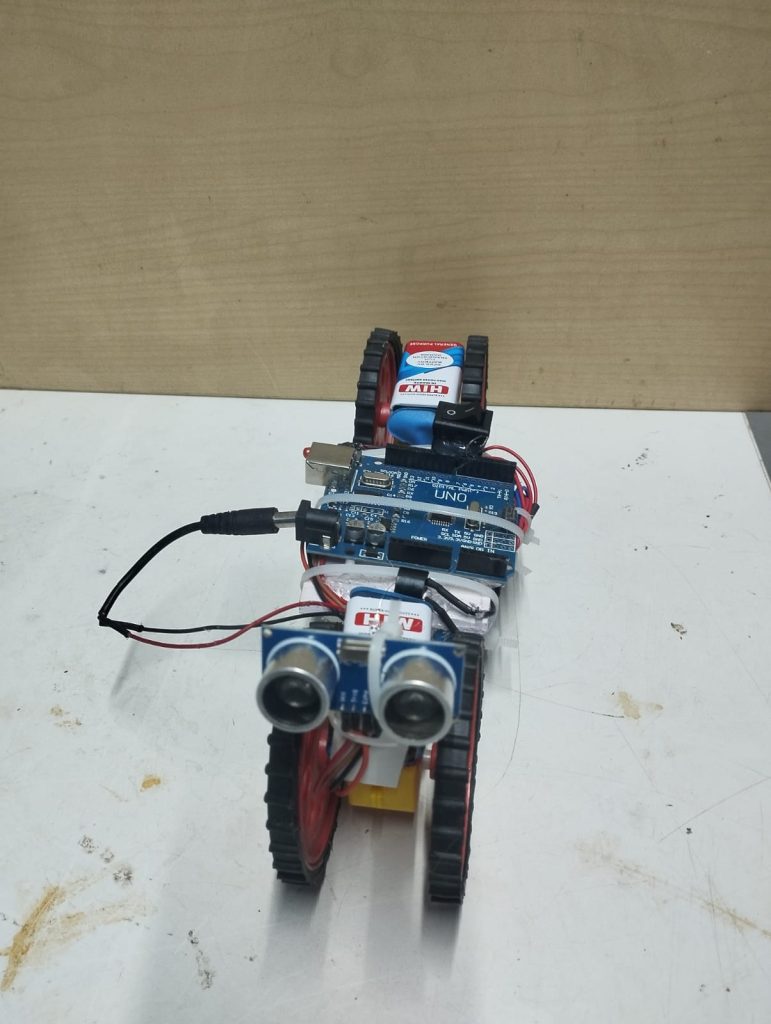 Obstacle avoidance robot using Arduino - Electrosal