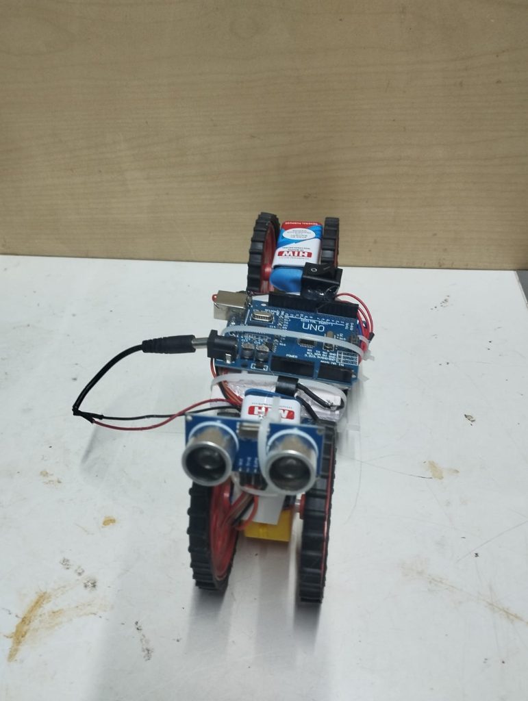 Obstacle avoidance robot using Arduino - Electrosal